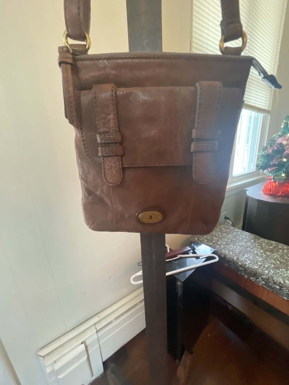 Fossil Carson Brown Leather Crossbody Bag with Adjustable Strap